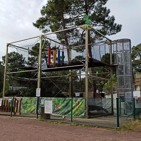 Mobile Home 6/8 Personnes * Les Mathes